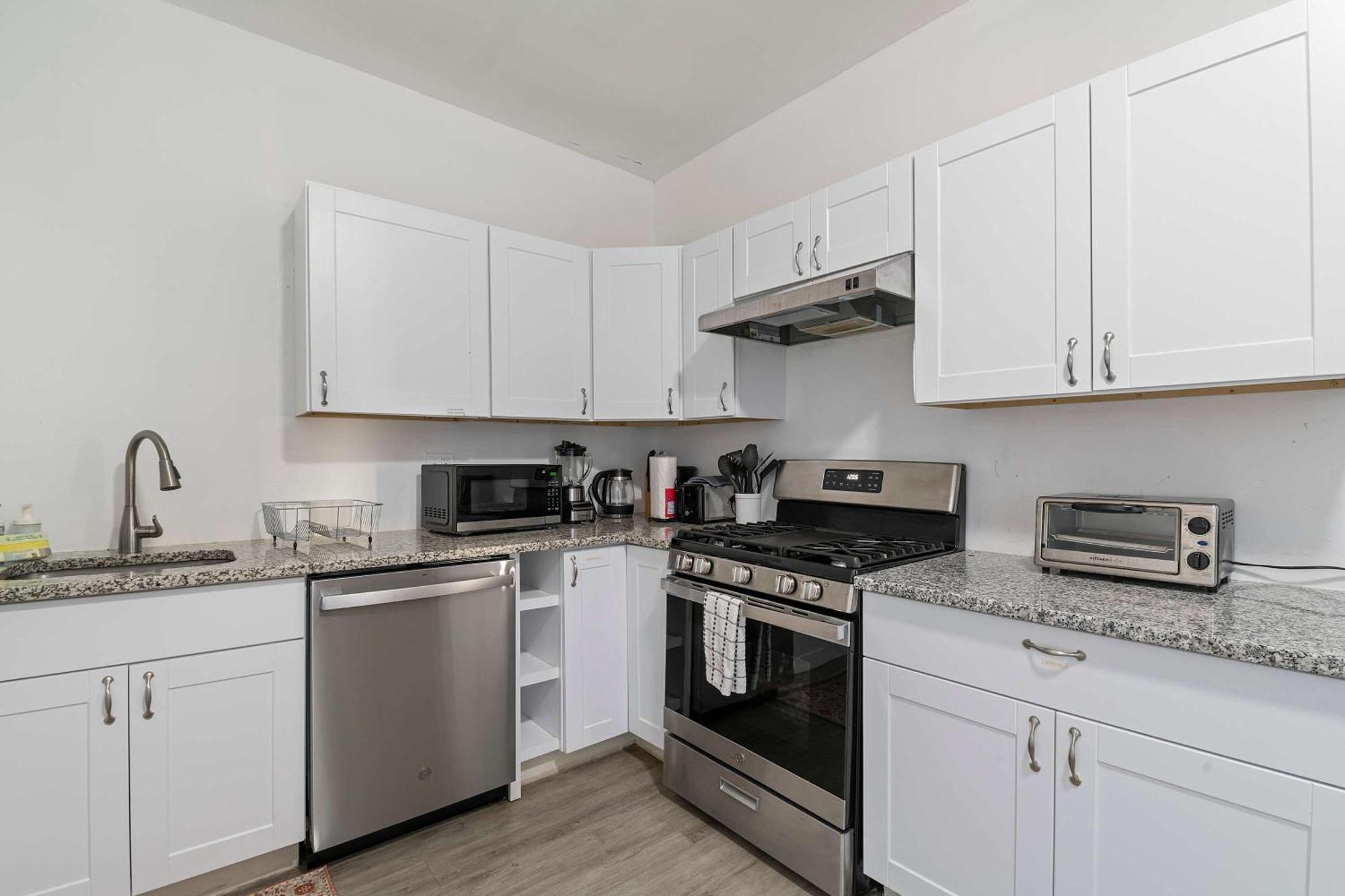 Escape To Raleigh Ave 3 Steps From The Beach Атлантик Сити Екстериор снимка